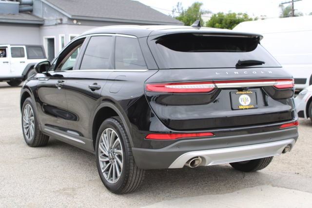 Used 2023 Lincoln Corsair Reserve FWD image 3