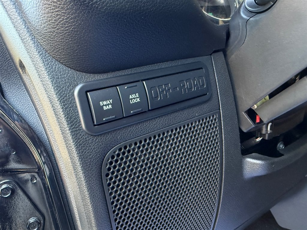 Used 2015 Jeep Wrangler Unlimited Rubicon w/ Dual Top Group AWD/4WD image 48