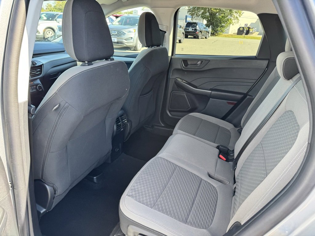 Used 2022 Ford Escape SE w/ Cold Weather Package image 32