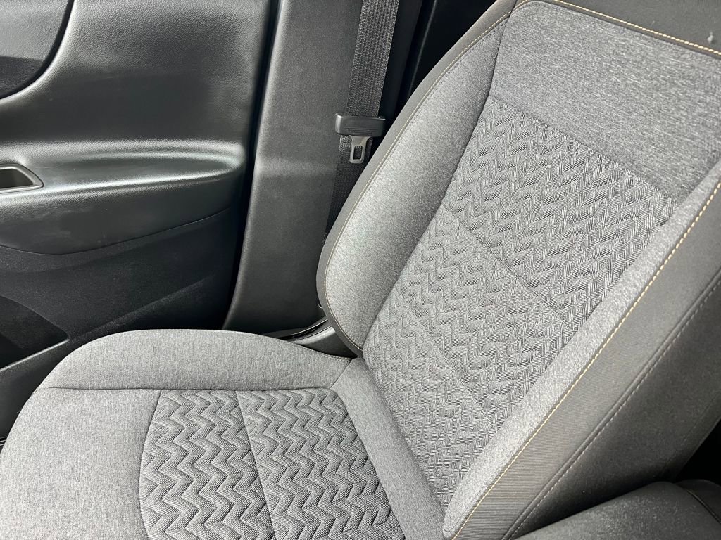 Used 2023 Chevrolet Equinox LT image 32