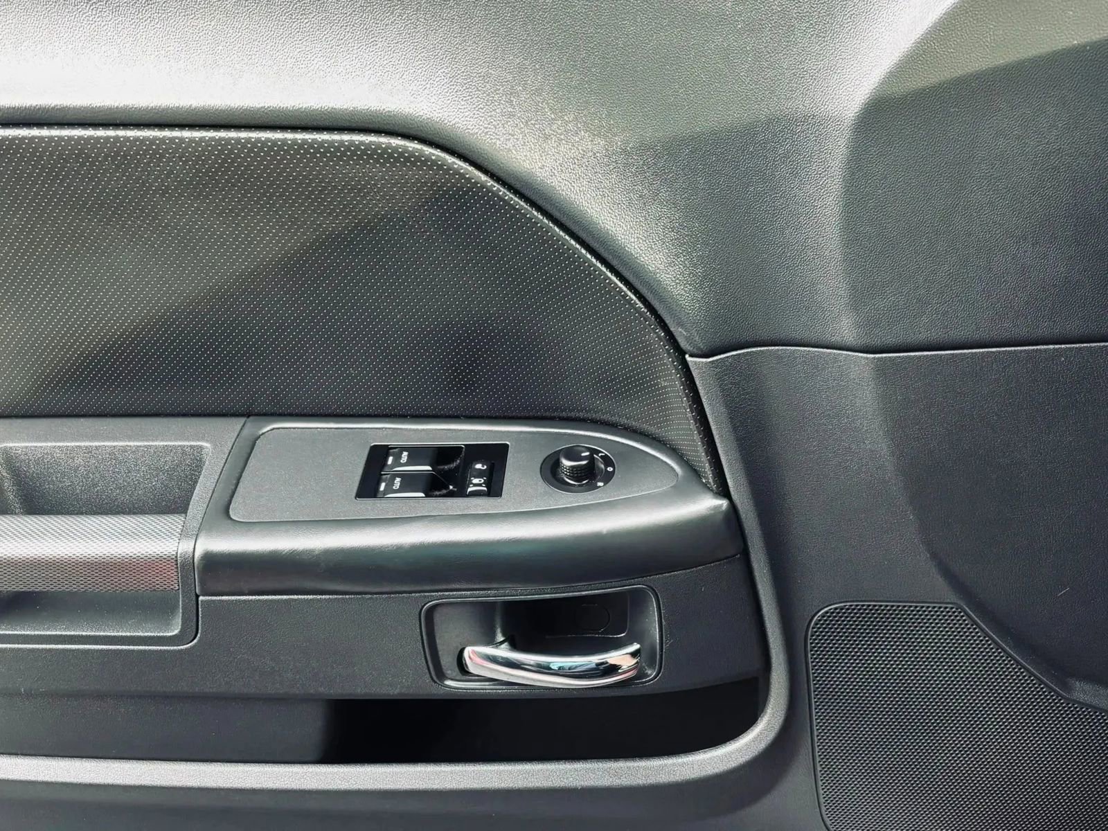 Used 2012 Dodge Challenger R/T Plus image 23