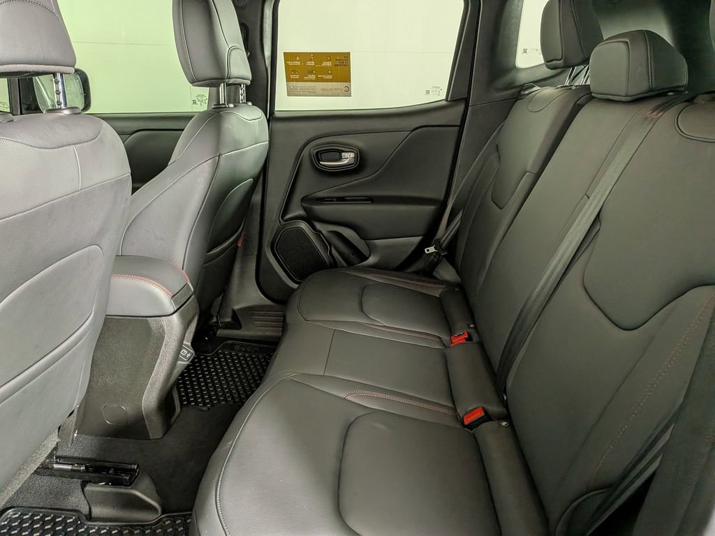 Certified 2023 Jeep Renegade Trailhawk w/ Trailhawk Elite Group image 34