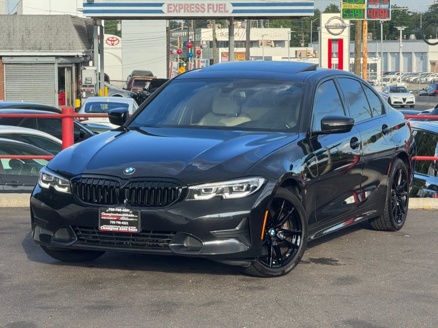 Used 2020 BMW 330i xDrive Sedan w/ Premium Package AWD/4WD image 9
