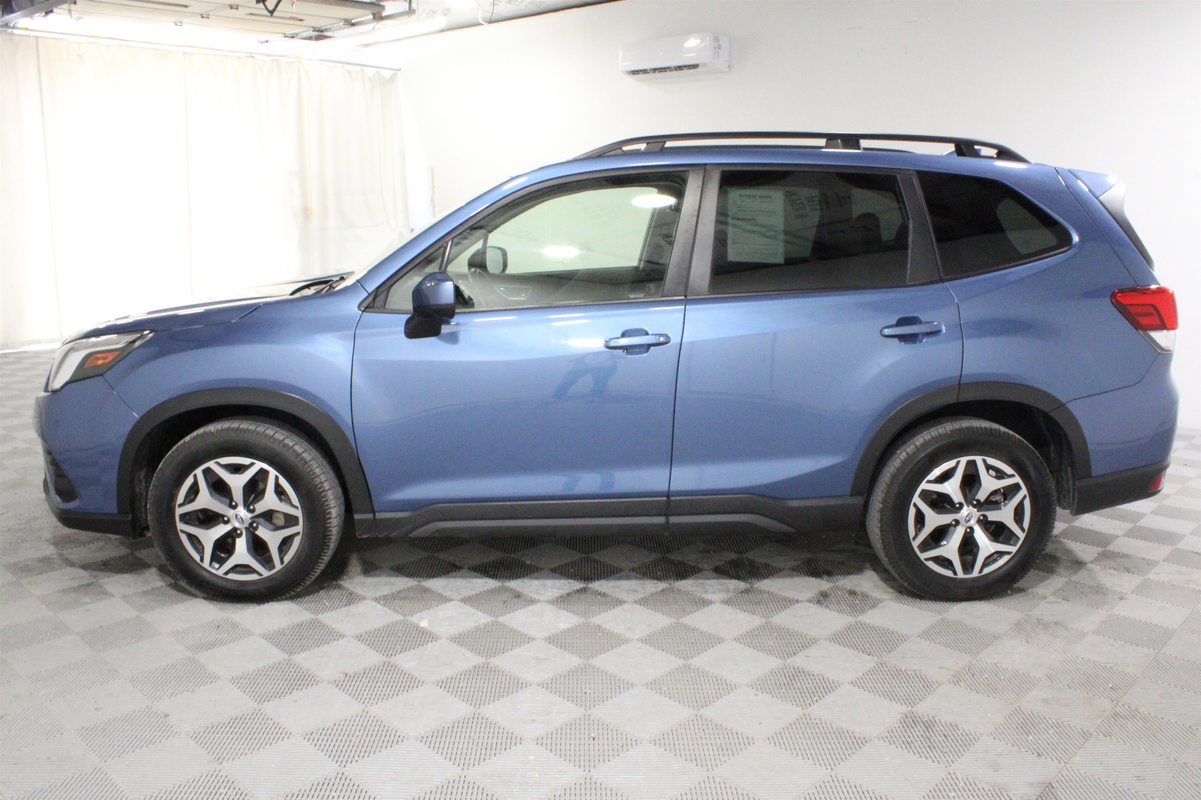 Used 2022 Subaru Forester Premium AWD/4WD image 30