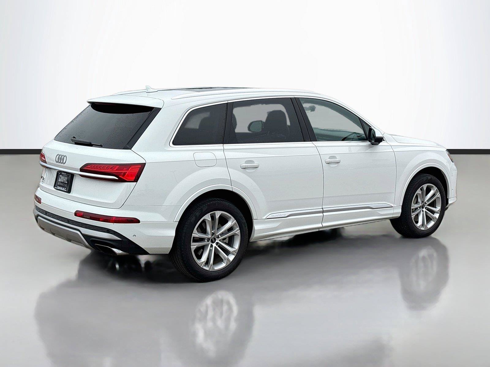 Used 2025 Audi Q7 3.0T Premium Plus AWD/4WD image 13