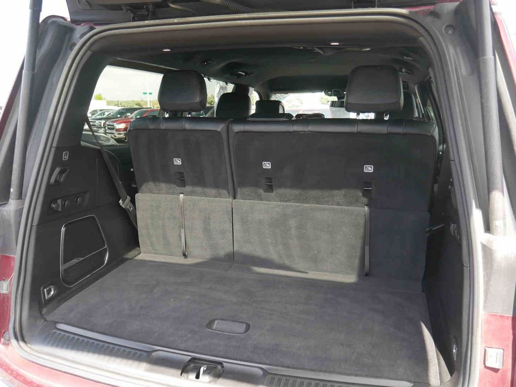 Certified 2022 Jeep Wagoneer Series II w/ Convenience Group I AWD/4WD image 9