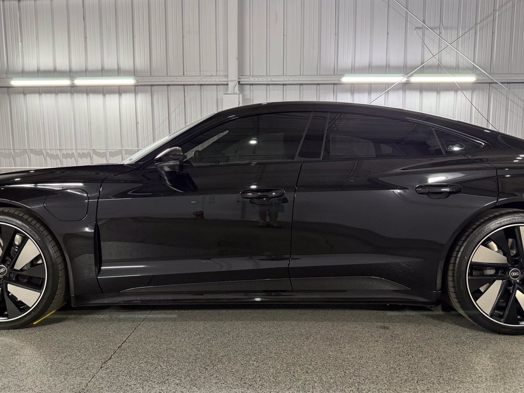Used 2022 Audi RS e-tron GT w/ Carbon Performance Package AWD/4WD image 15