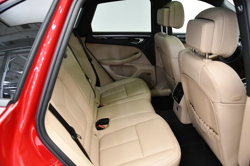 Used 2025 Porsche Macan Turbo image 51
