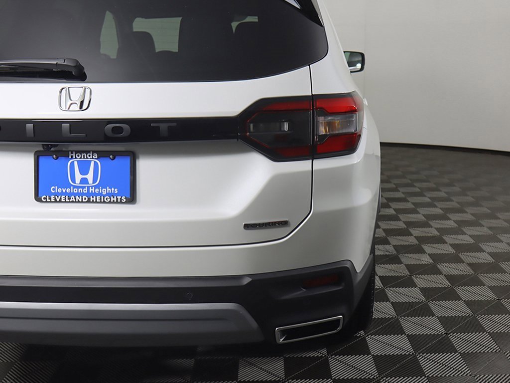 New 2025 Honda Pilot Touring image 15
