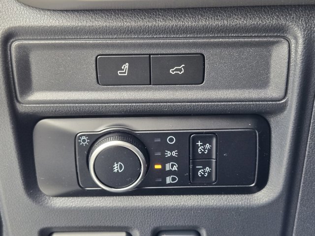 Certified 2024 Ford Expedition XLT image 21