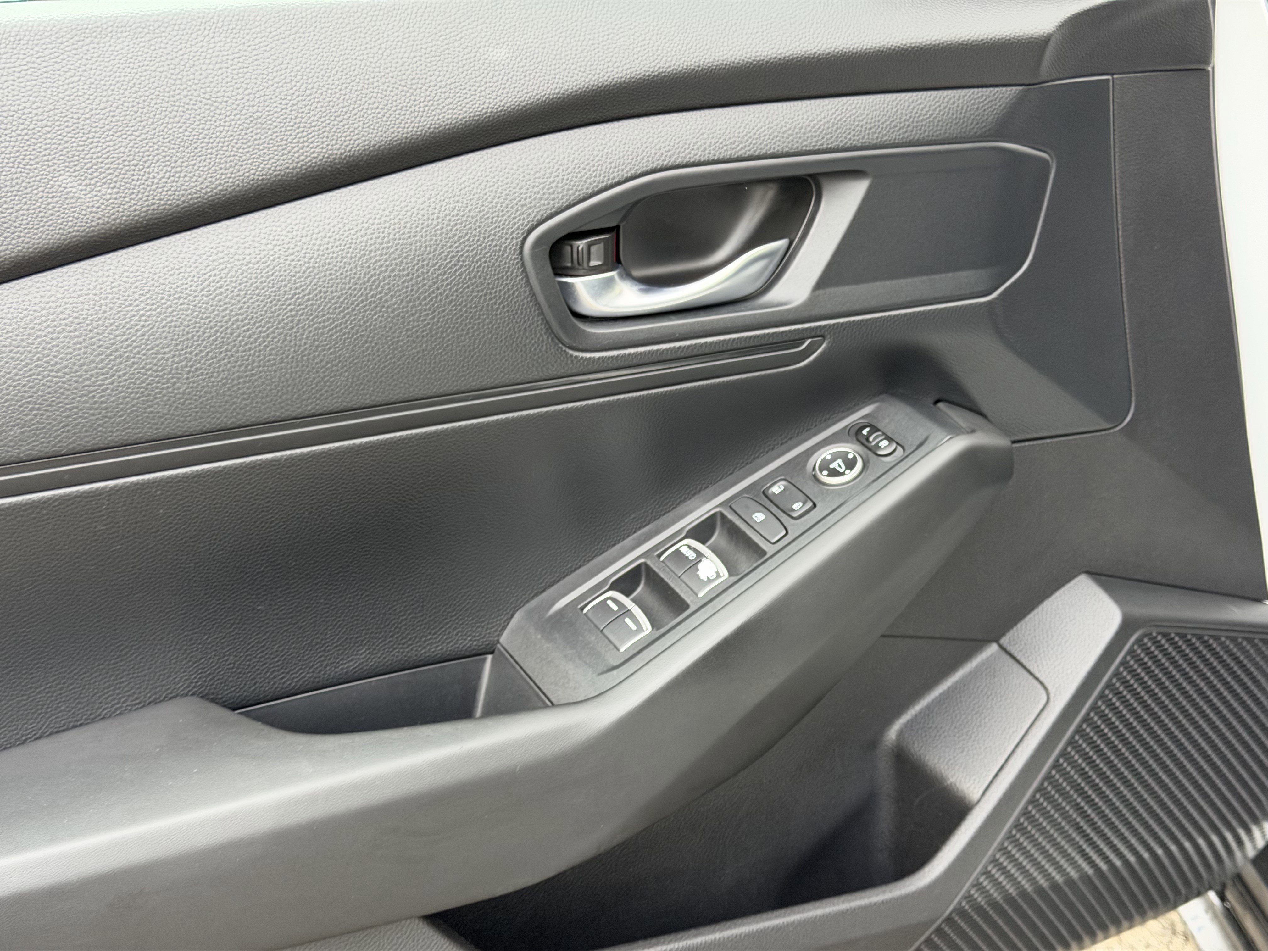 Used 2023 Honda Accord LX image 10