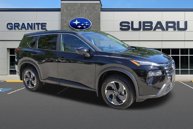 Used 2025 Nissan Rogue SV AWD/4WD image 13