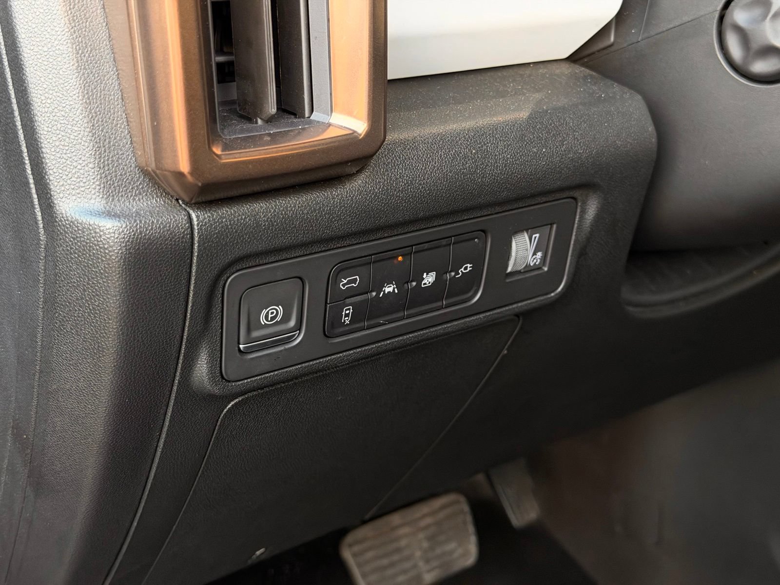 Used 2024 GMC Hummer EV 2X w/ Extreme Off-Road Package AWD/4WD image 25