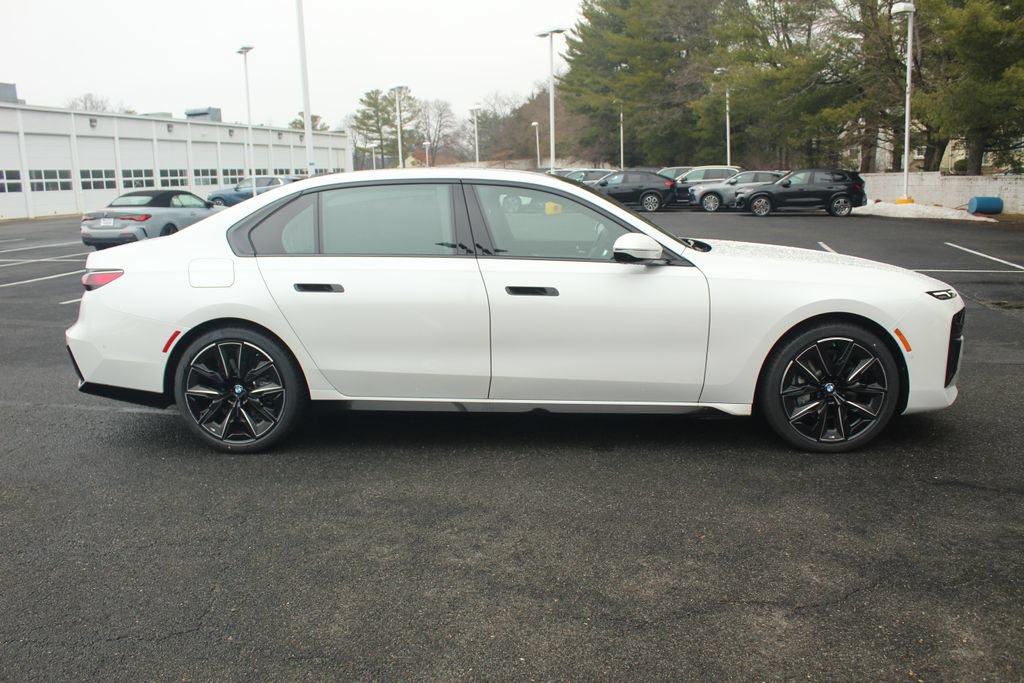 Used 2026 BMW 740i xDrive w/ Premium Package AWD/4WD image 11