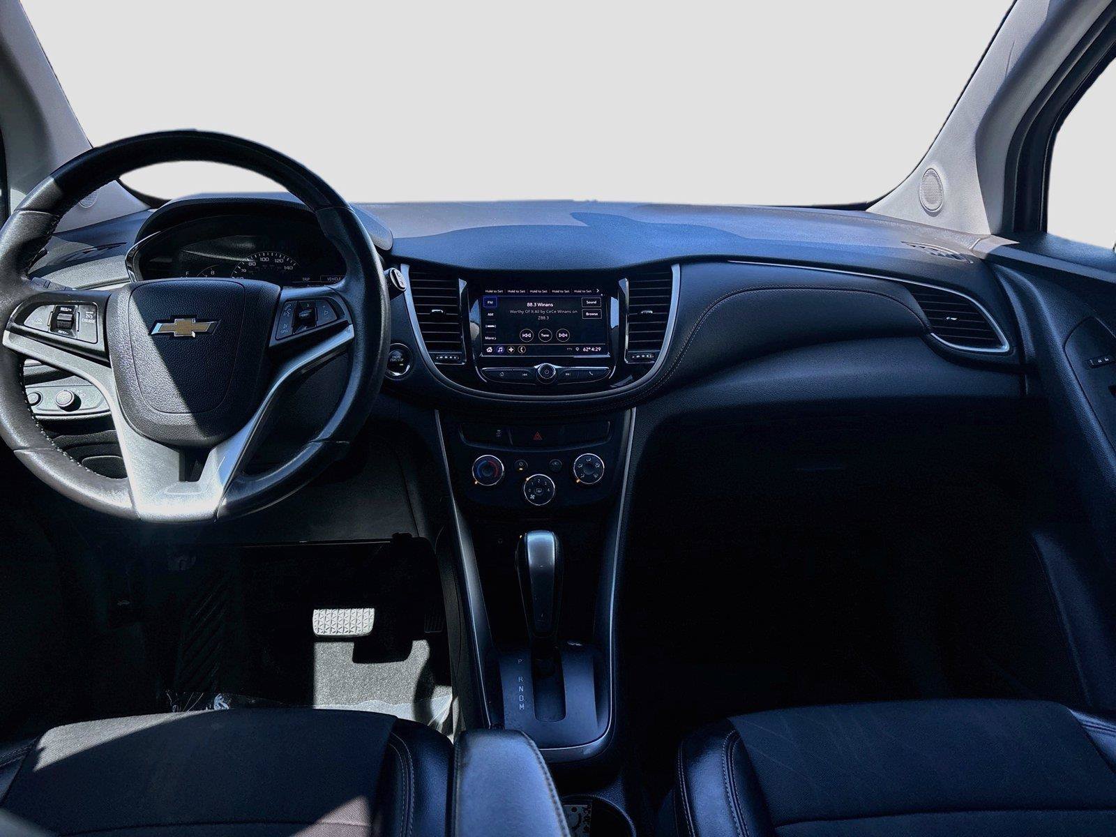 Used 2020 Chevrolet Trax LT w/ Driver Confidence Package FWD image 16