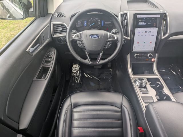 Used 2024 Ford Edge SEL AWD/4WD image 16