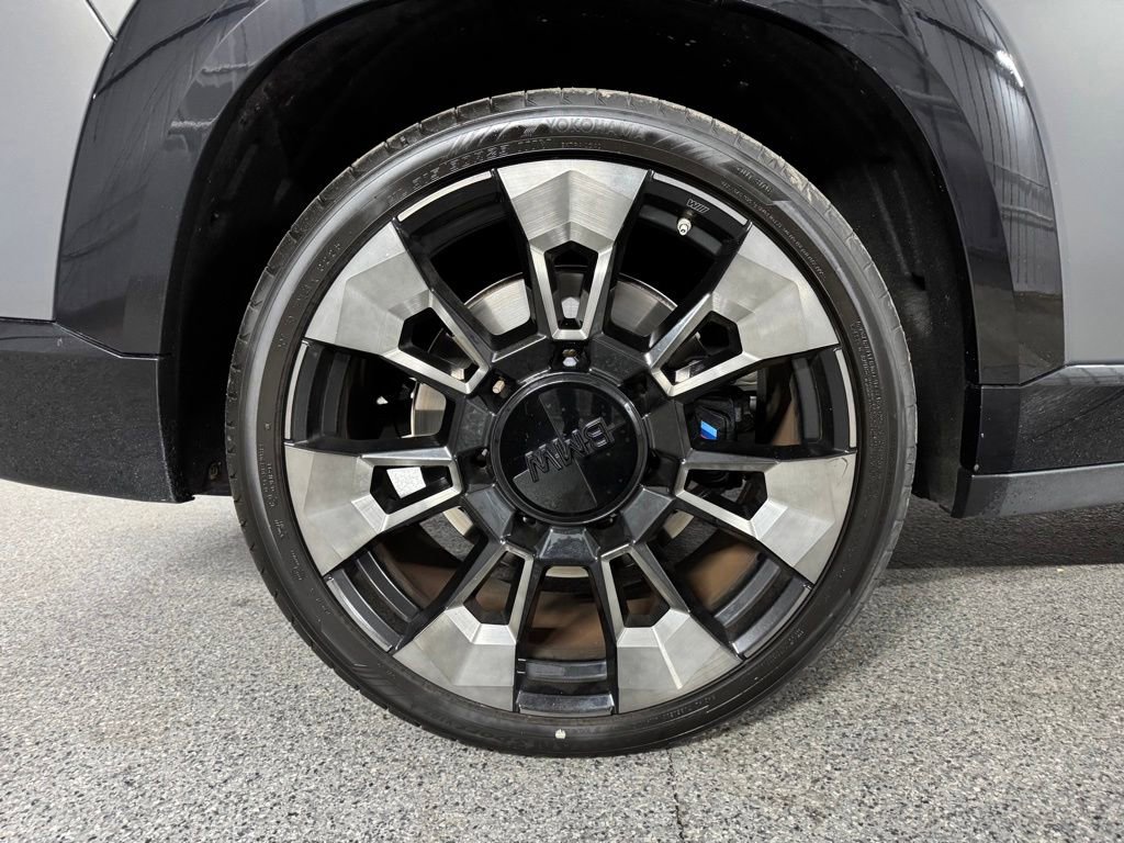 Used 2023 BMW XM AWD/4WD image 11