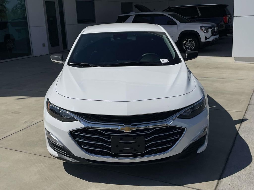 Used 2024 Chevrolet Malibu LS image 3