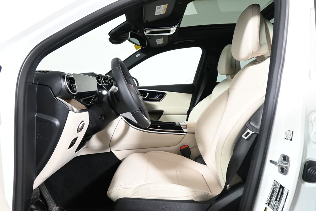 Certified 2026 Mercedes-Benz GLC 300 4MATIC image 3