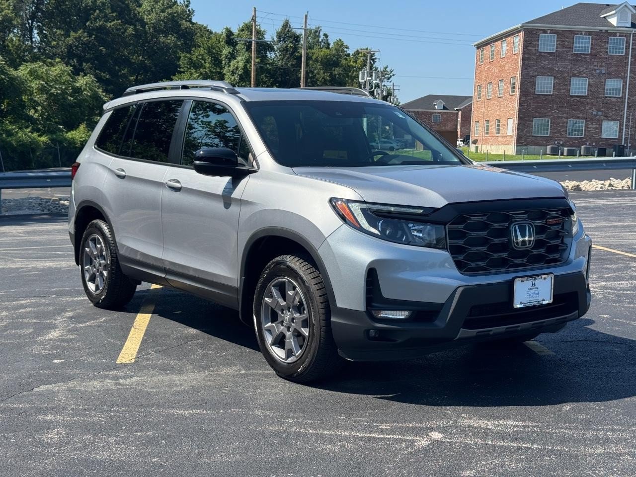 Certified 2024 Honda Passport TrailSport image 2