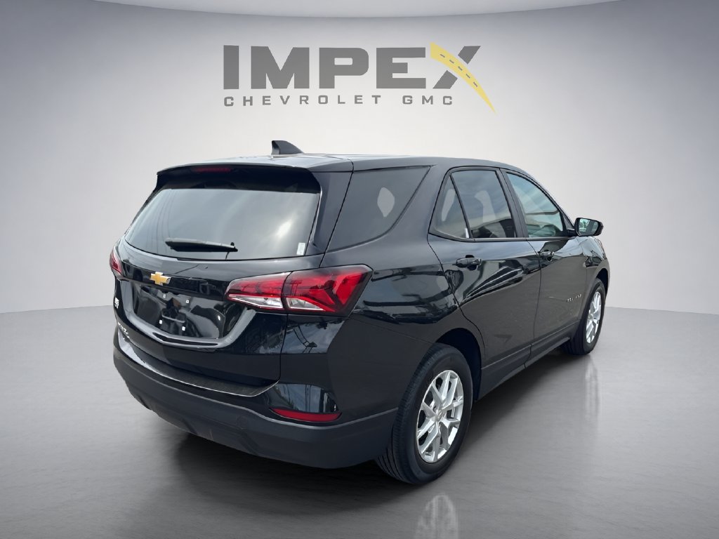 Used 2024 Chevrolet Equinox LS w/ LS Convenience Package FWD image 5