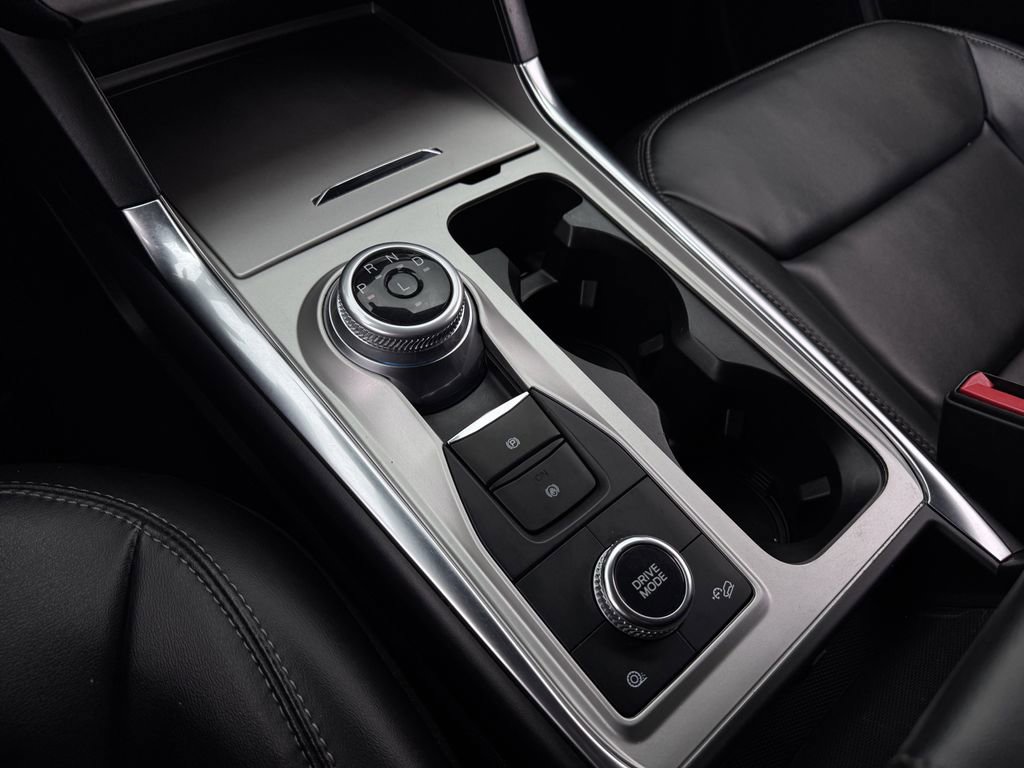 Used 2022 Ford Explorer XLT w/ Equipment Group 202A image 20