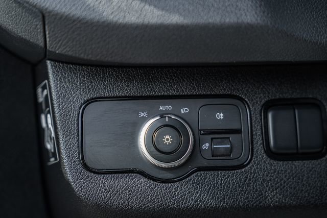 Used 2025 Mercedes-Benz Sprinter 2500 image 35