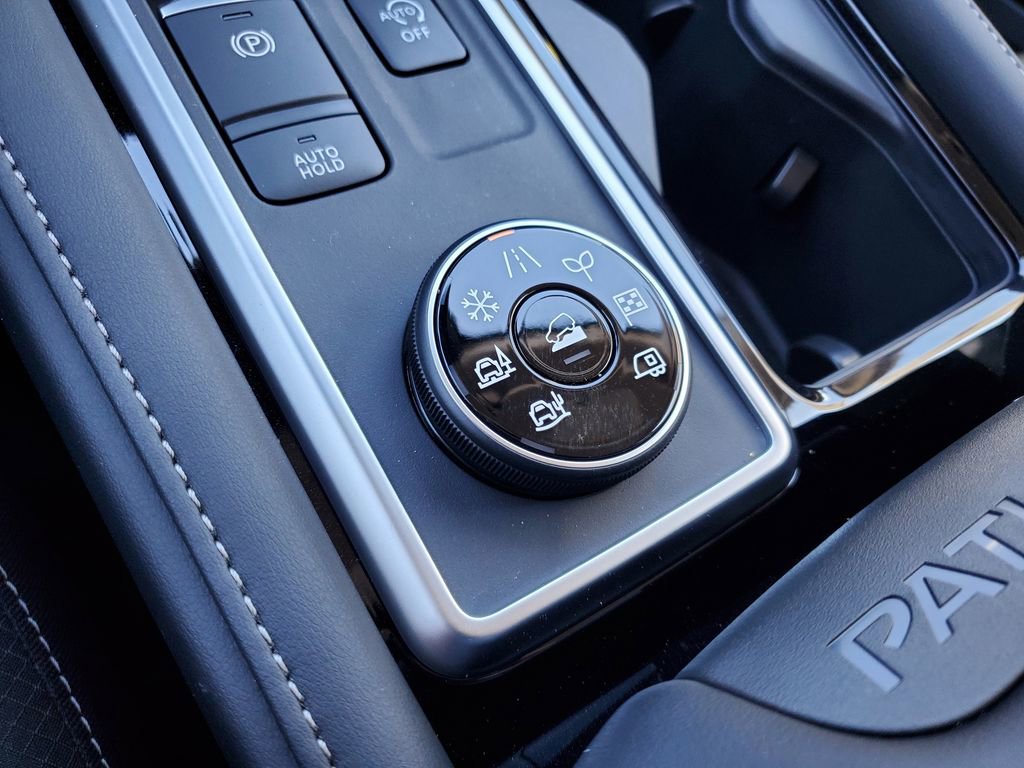 New 2026 Nissan Pathfinder SL image 28