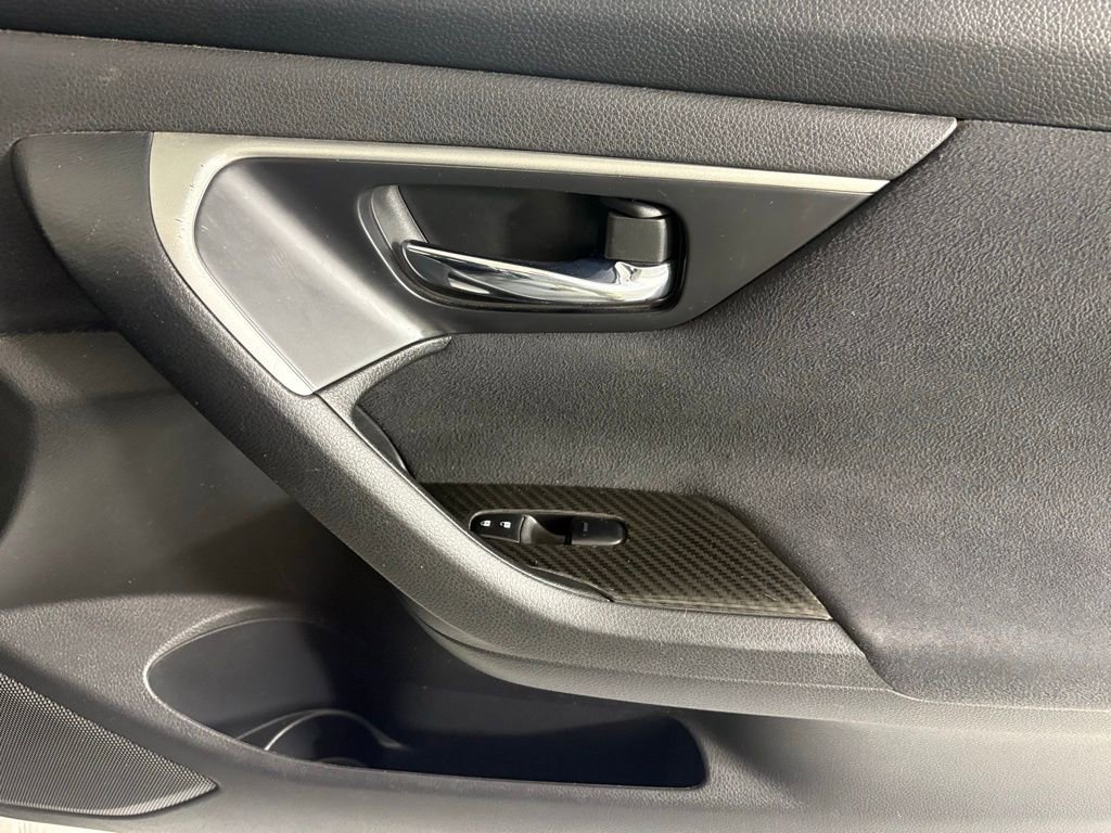 Used 2015 Nissan Altima 2.5 S w/ Sport Value Package image 13