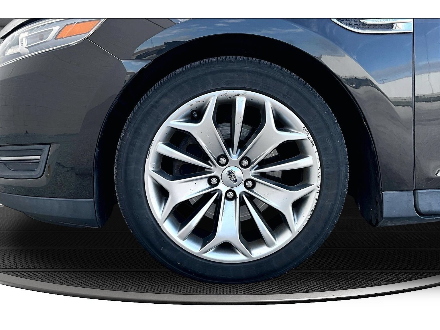 Used 2013 Ford Taurus Limited FWD image 52