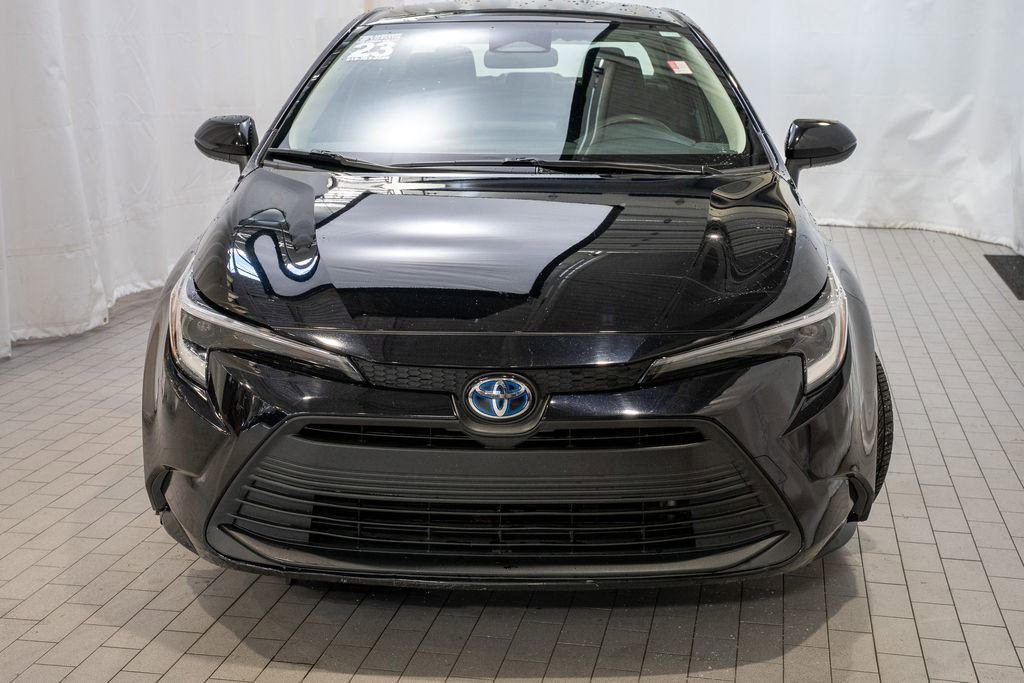 Used 2023 Toyota Corolla LE image 2