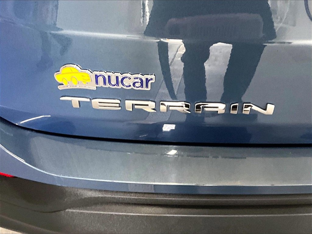 Used 2024 GMC Terrain SLE image 27