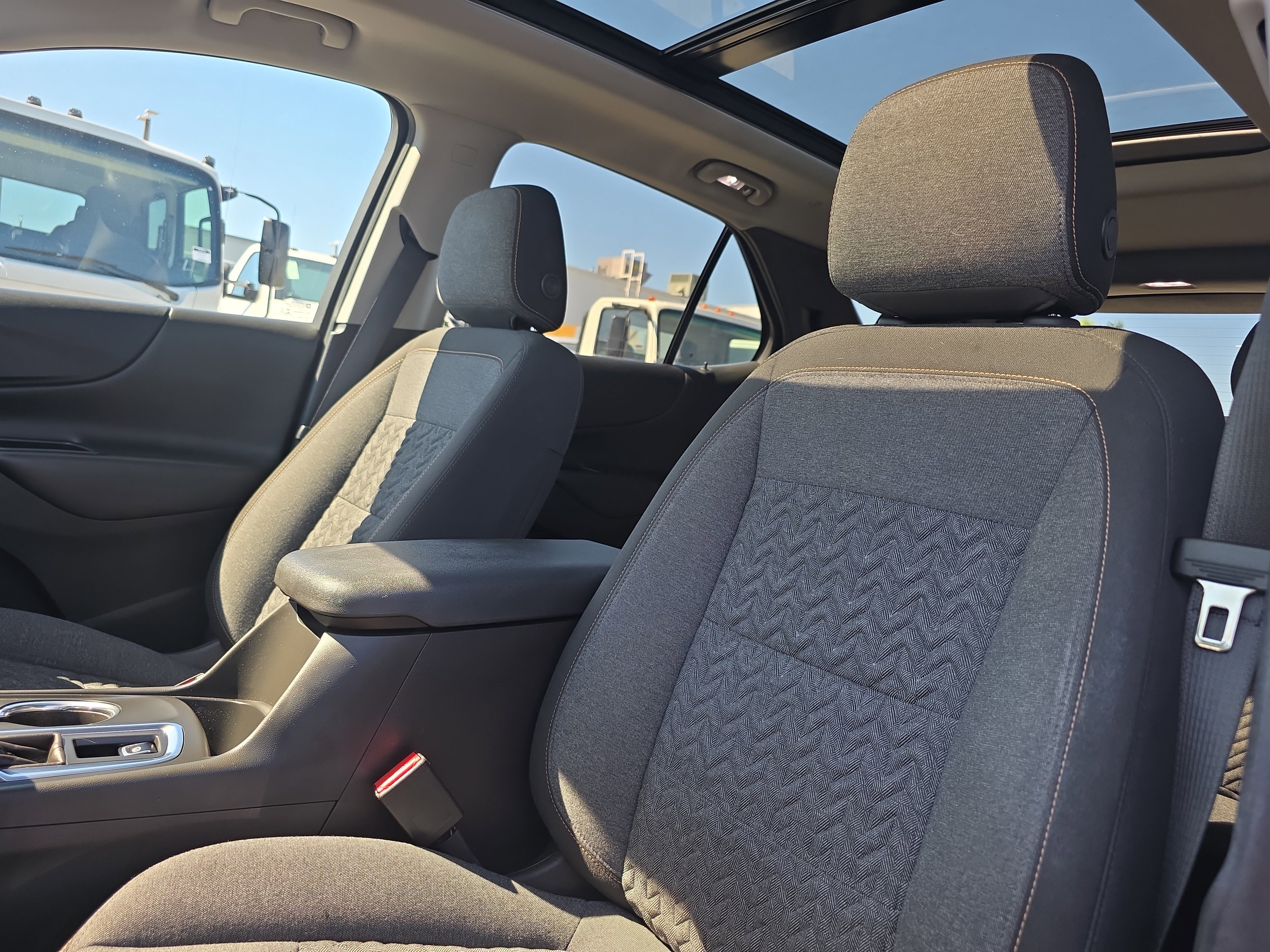 Used 2023 Chevrolet Equinox LT FWD image 26