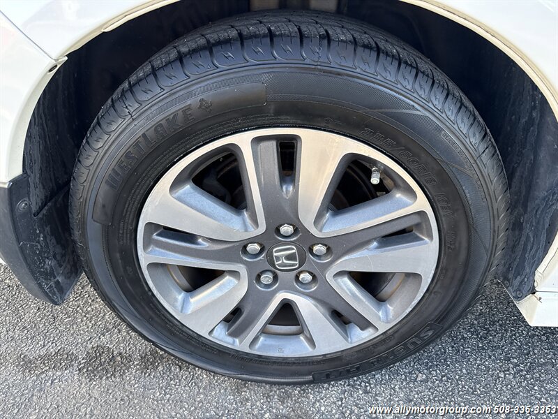 Used 2016 Honda Odyssey Touring Elite image 12