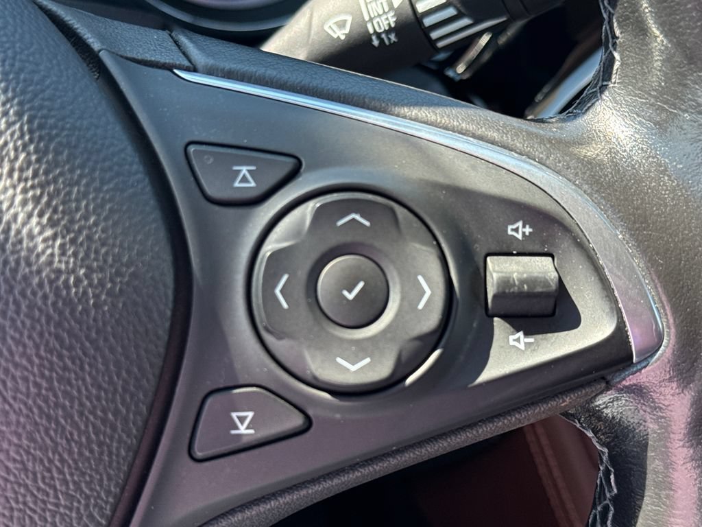 Certified 2019 Buick Envision Essence FWD image 23