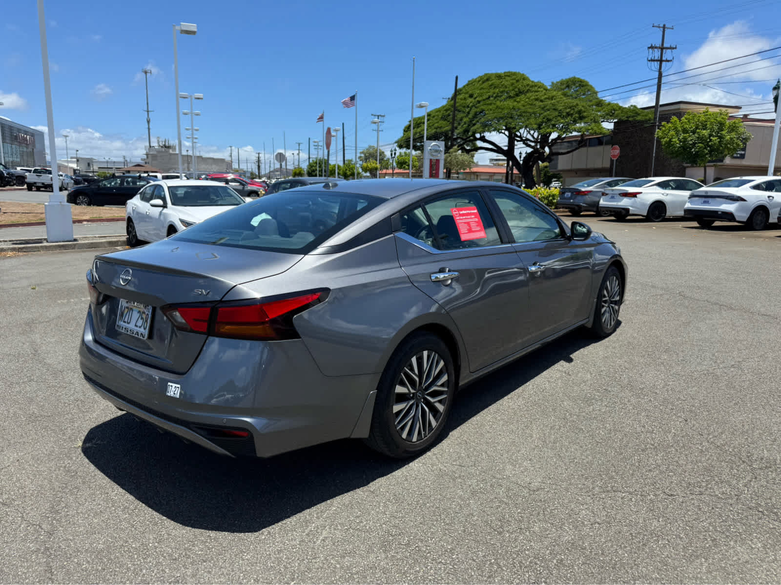 Used 2024 Nissan Altima 2.5 SV FWD image 3