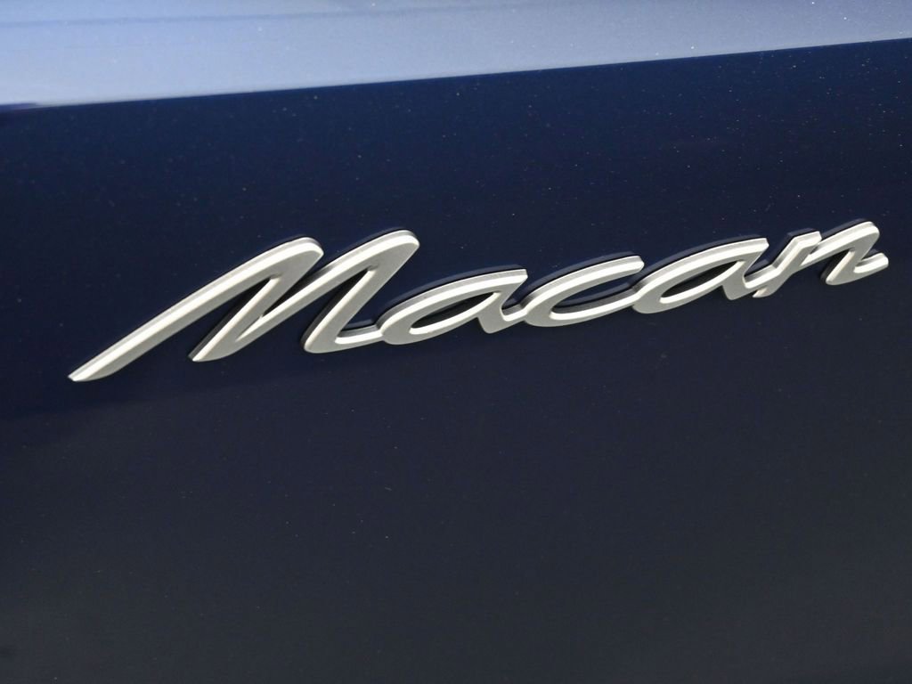 New 2025 Porsche Macan Electric RWD image 9