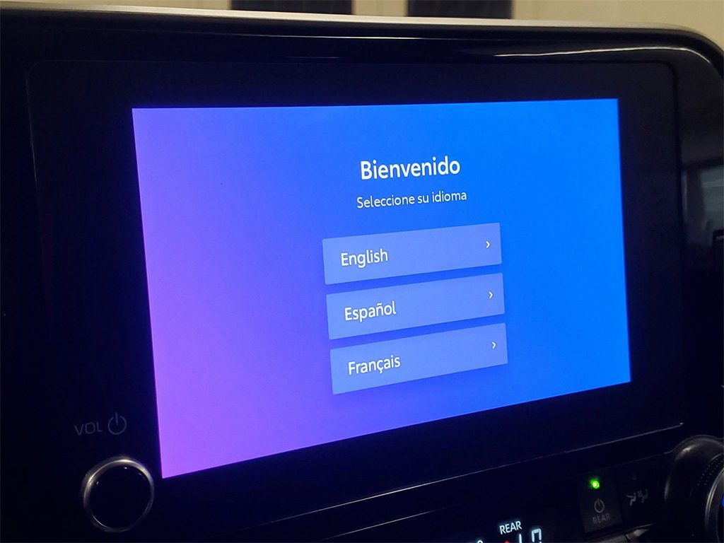 Certified 2023 Toyota Highlander XLE image 28