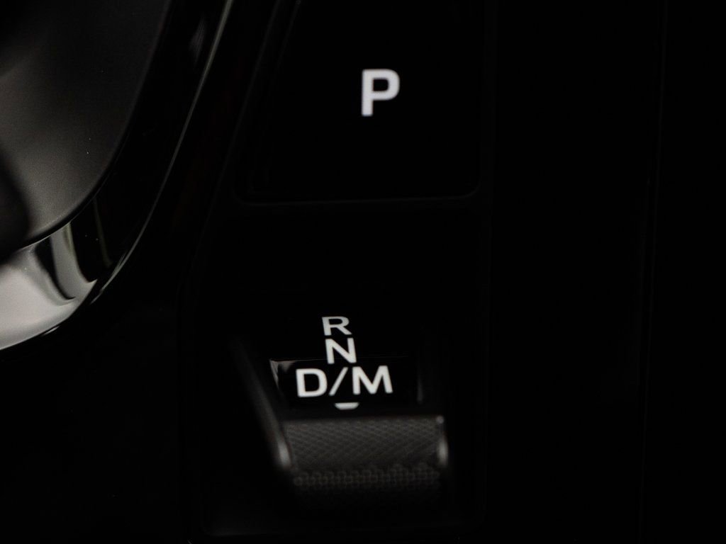 Used 2024 Porsche Panamera 4 image 38