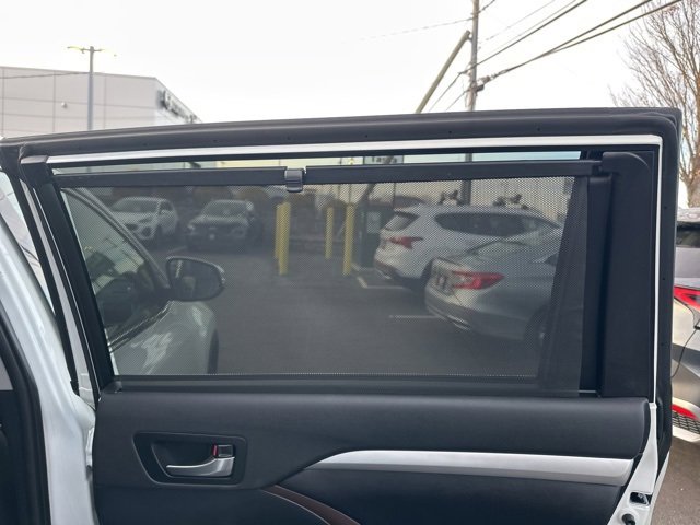 Used 2019 Toyota Highlander XLE image 44