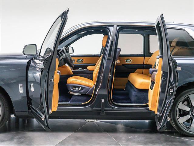Used 2024 Rolls-Royce Cullinan AWD/4WD image 21
