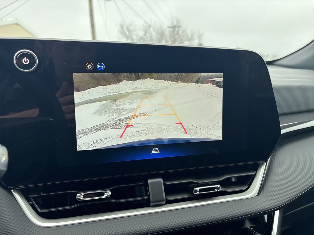 Used 2026 Chevrolet Equinox LT image 14