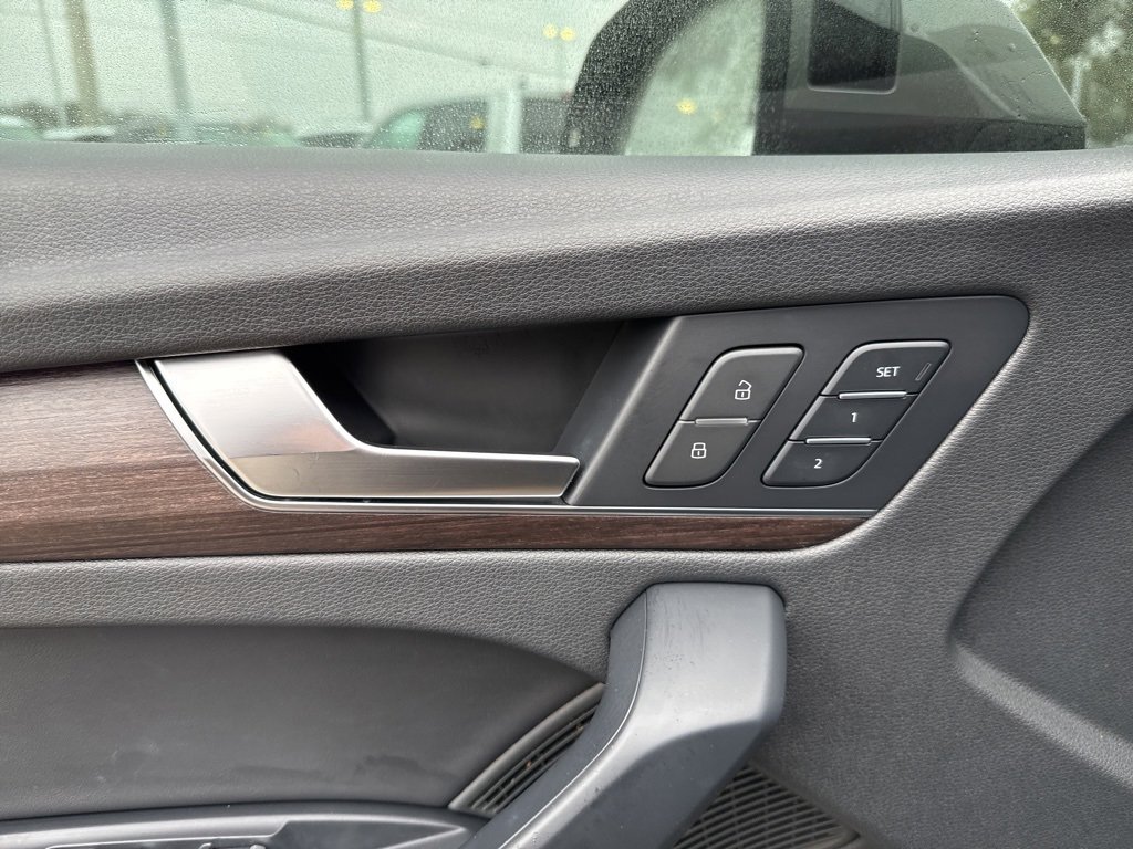 Used 2023 Audi Q5 2.0T Prestige image 26