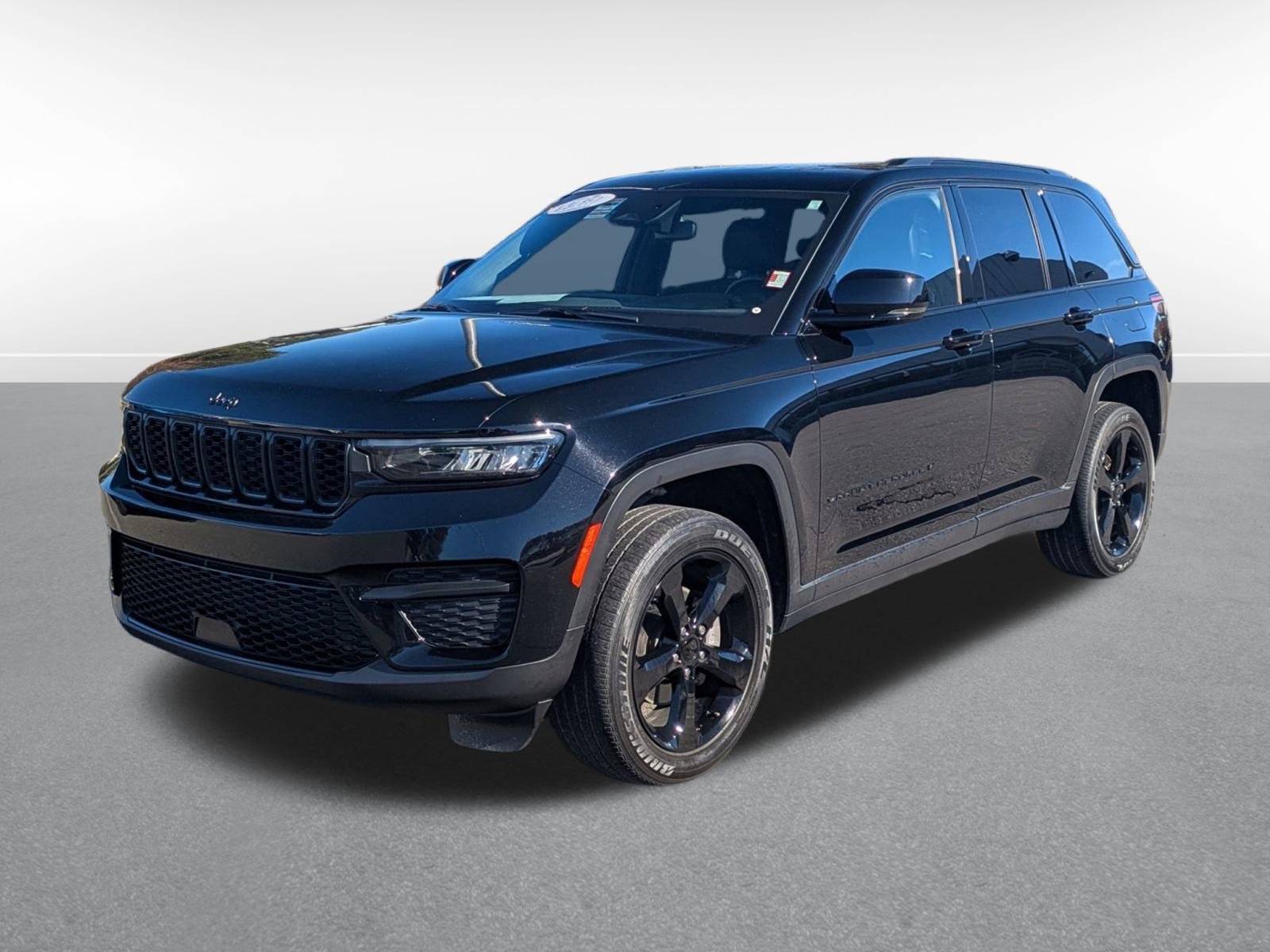 Used 2023 Jeep Grand Cherokee Altitude