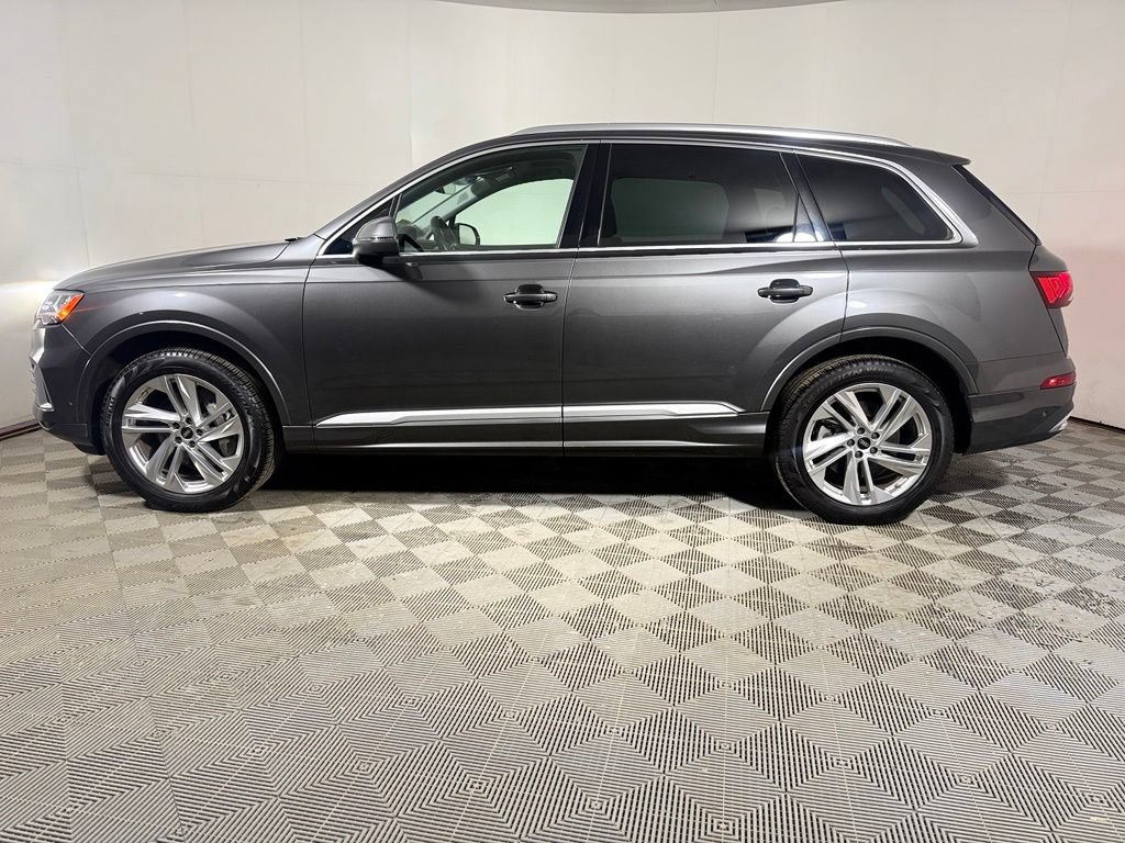 Used 2023 Audi Q7 3.0T Premium Plus AWD/4WD image 3
