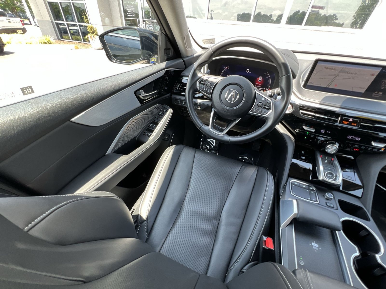 Certified 2023 Acura MDX SH-AWD w/ Technology Package image 4