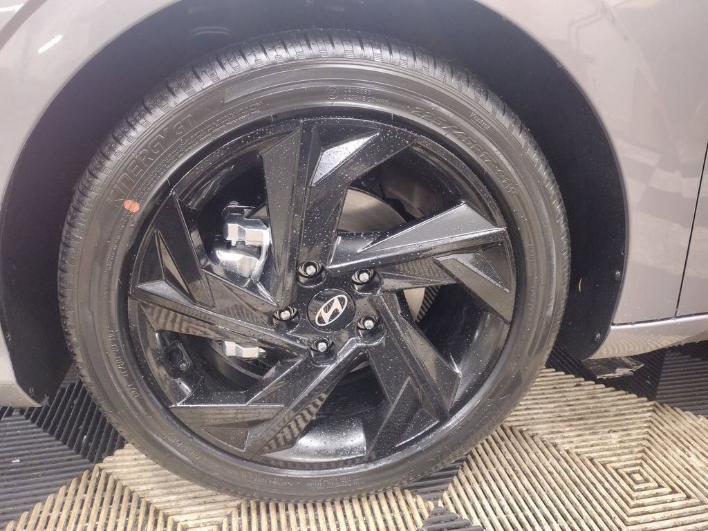 New 2026 Hyundai Elantra SEL Sport image 5