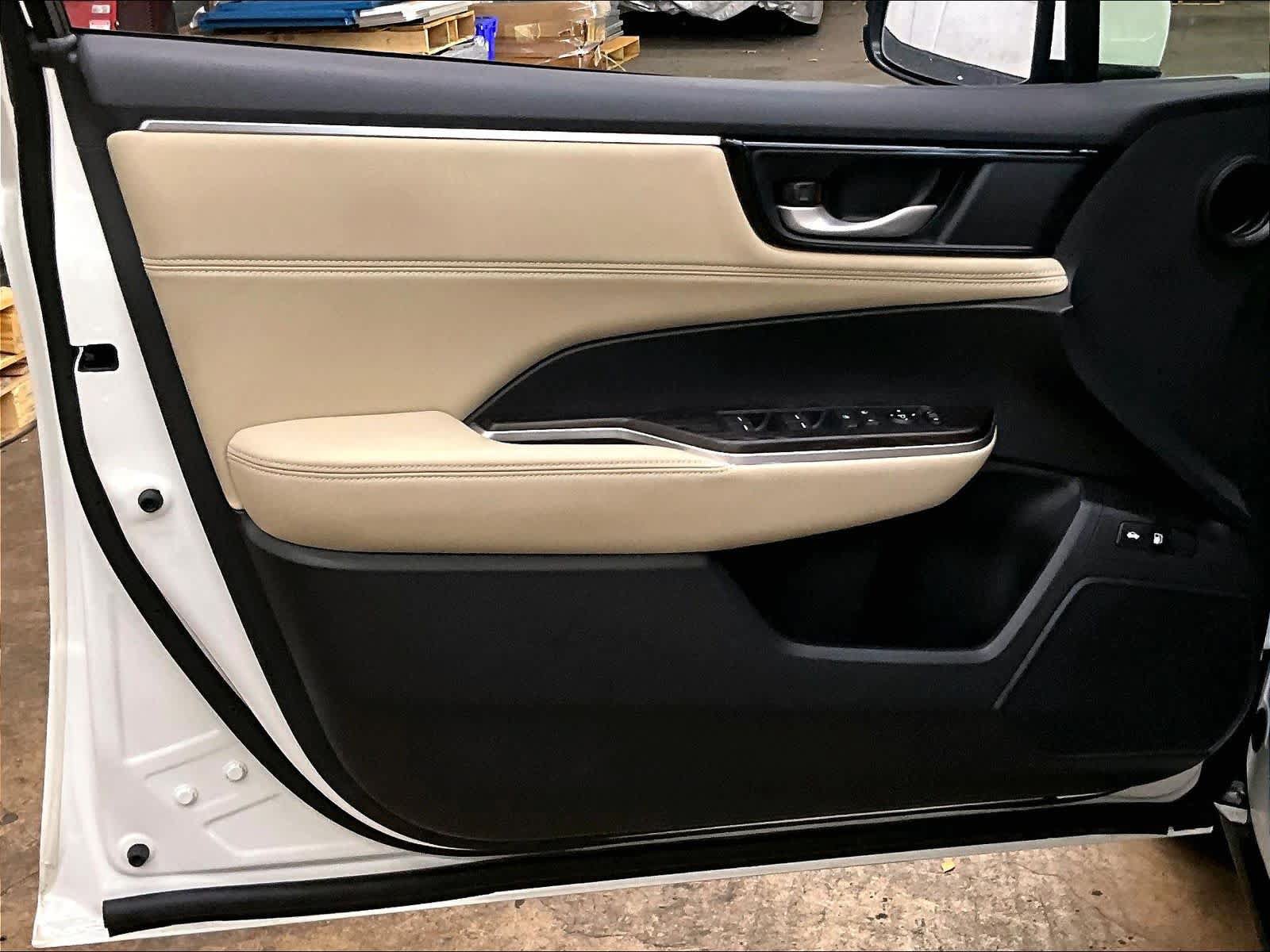 Used 2018 Honda Clarity Plug-In Hybrid image 25