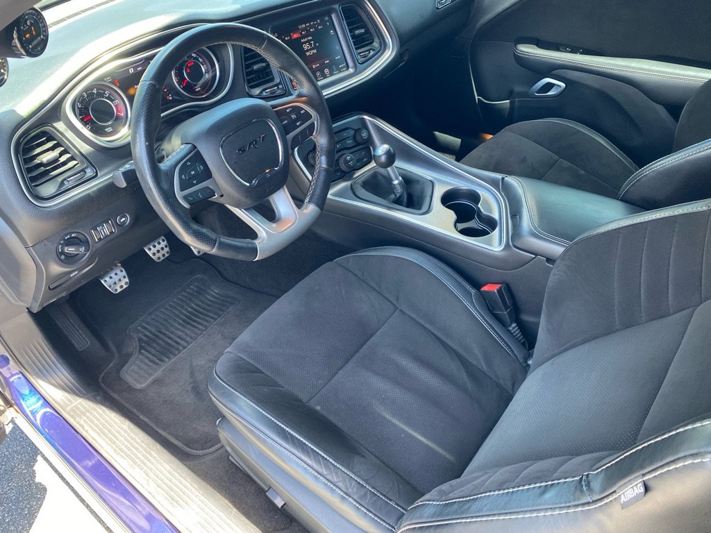 Used 2015 Dodge Challenger SRT RWD image 36