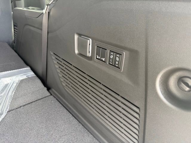 New 2026 Chevrolet Tahoe Premier w/ Sun And Tow Package AWD/4WD image 27